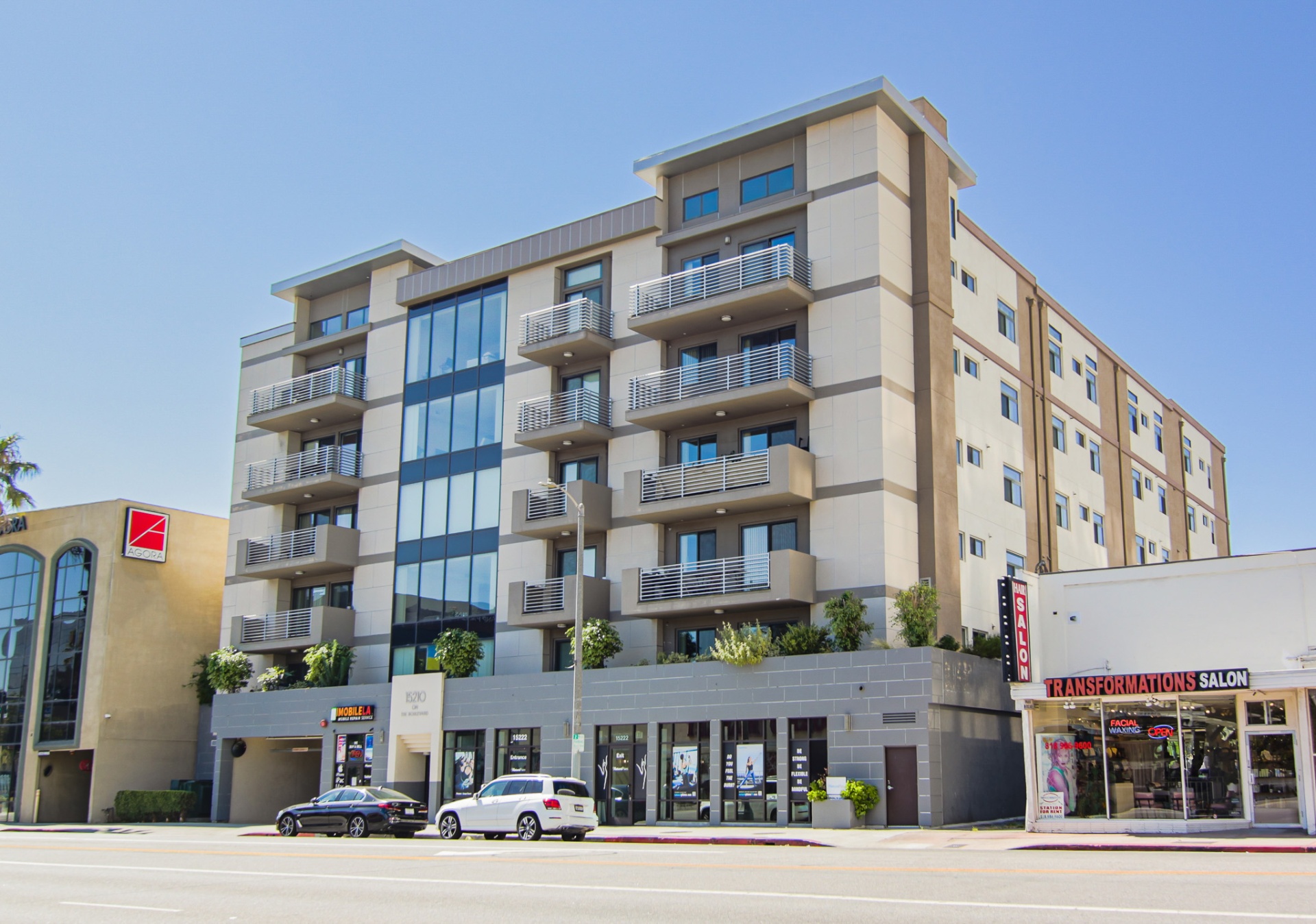 Live On The Boulevard apartments in Sherman Oaks